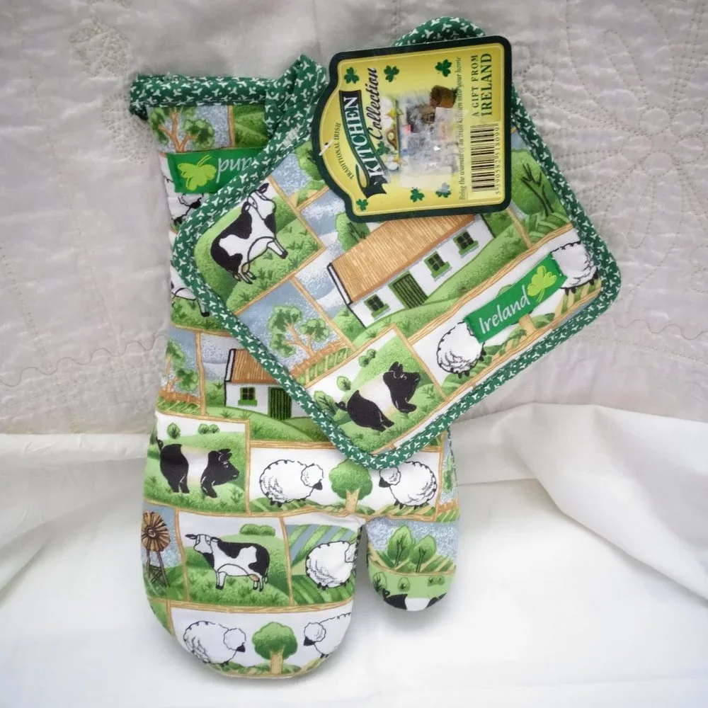 Kitchen Collection Bring The Warmth Cotton Oven Mitt & Pot Holder Set - Picture 1 of 2